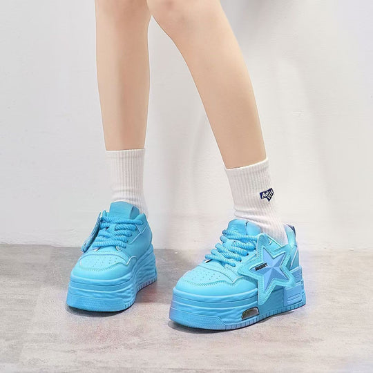 Damen Sportliche Plateausneaker mit einzigartiger Sternapplikation EB
