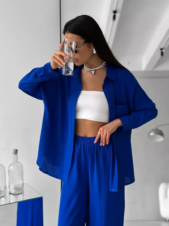 Damen entspannendes Oberteil und weite Hose EB