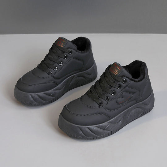 Damen Sportliche Sneakers mit flauschigem Innenfutter EB