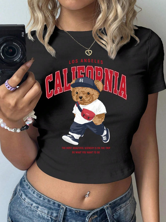 Damen Crop-T-Shirt mit verspieltem Bärenmotiv und modischem Schriftzug EB