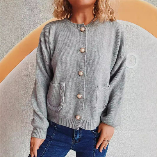 Damen Strickjacke mit dekorativen Perlenknöpfen und praktischen Taschen EB