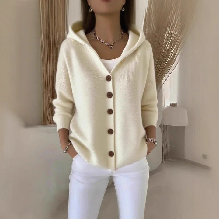Damen Kapuzenstrickjacke mit Praktischen Knopfdetails und Lässigem Schnitt EB