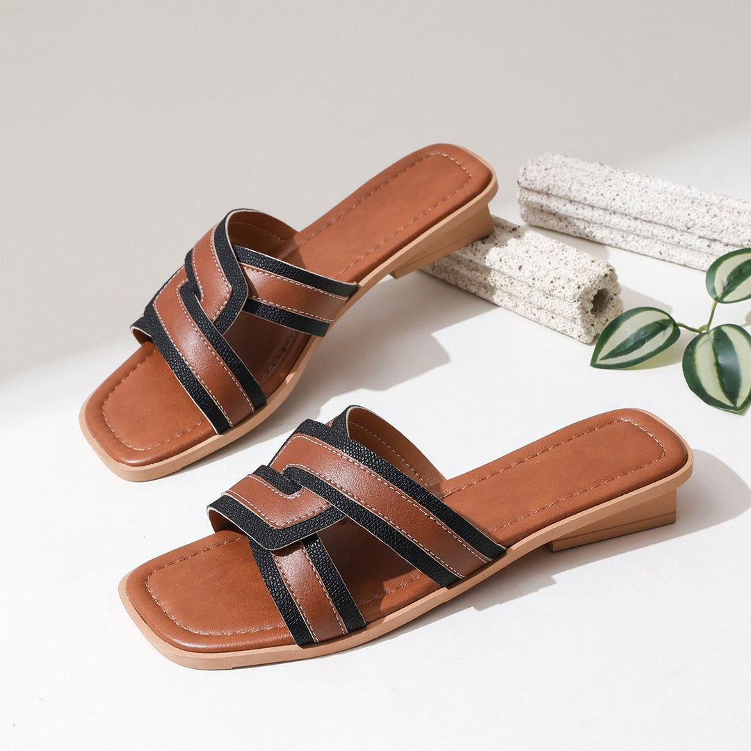 Damen Modische Riemensandalen mit bequemer Sohle und eleganten Überkreuz-Riemen EB