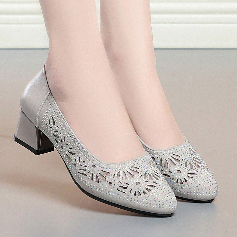 Damen Dekorative Pumps mit funkelnden Strassapplikationen und elegantem Design EB