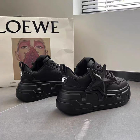 Damen Sportliche Sneakers mit strukturiertem Obermaterial und dämpfender Sohle EB