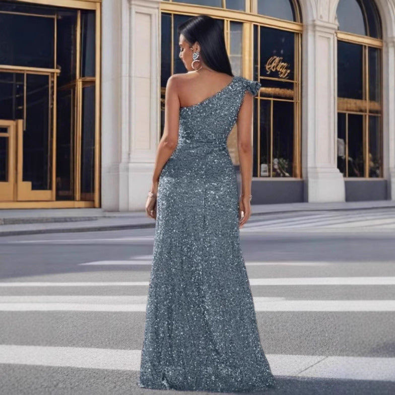 Damen Glamouröses Maxikleid mit schulterfreiem Design und funkelnden Pailletten EB