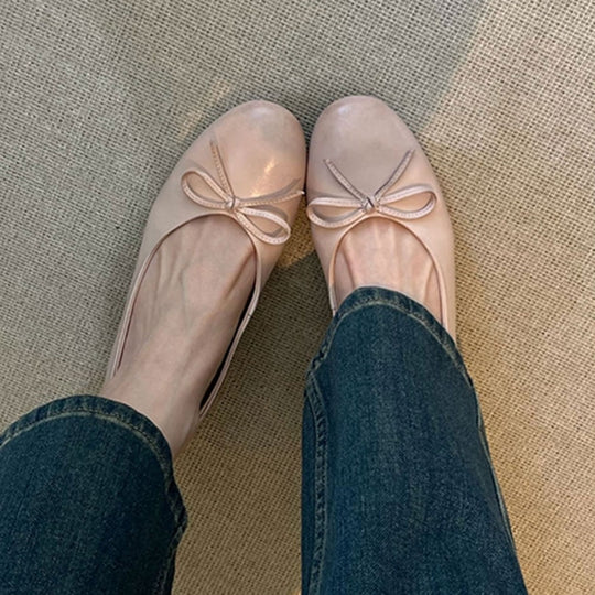 Damen elegante Ballerinas mit raffiniertem Riemchen EB