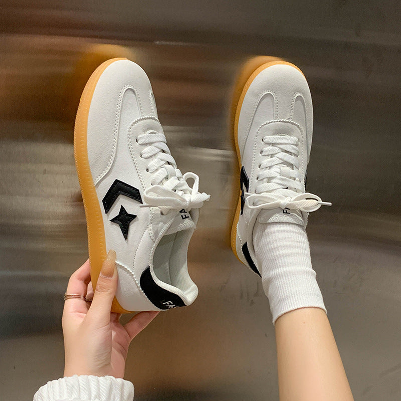 Damen nan leichte Retro-Sneaker mit gepolstertem Komfortfußbett, flexibler Gummisohle und reflektierenden Details EB