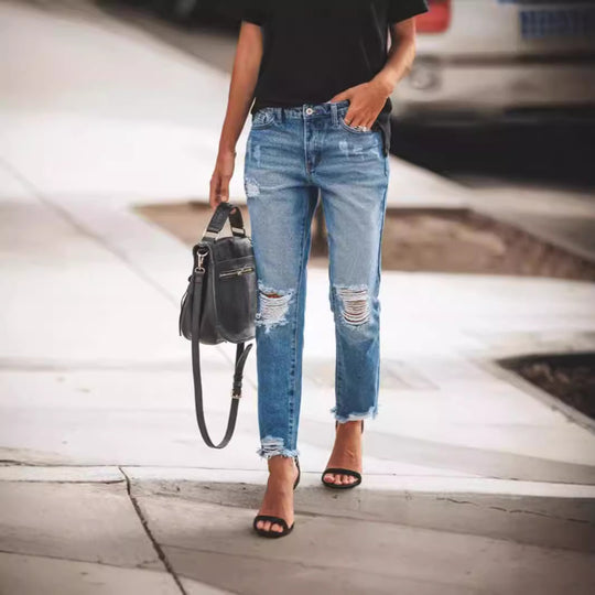 Damen Jeanshose mit modischen Destroyed-Details und bequemer Passform EB