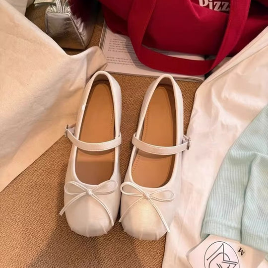 Damen Ballerina-Schuhe mit dekorativem Riemchen und komfortablem Fußbett EB