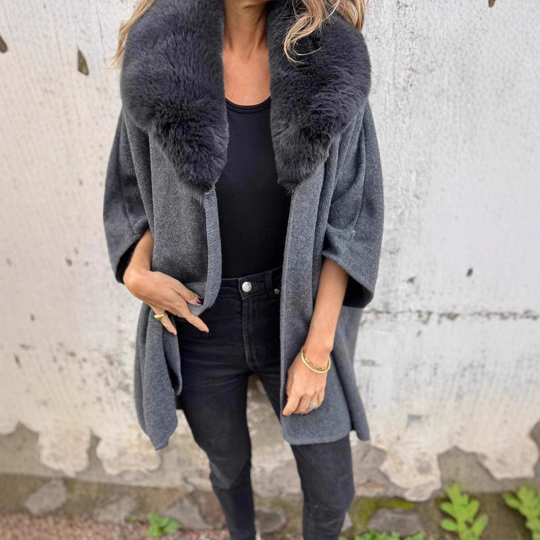 Damen Kapuzenjacke mit luxuriösem Kunstpelzkragen und modernem Schnitt EB
