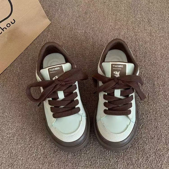 Damen Sportliche Sneaker mit atmungsaktivem Obermaterial und robustem Sohlenprofil EB