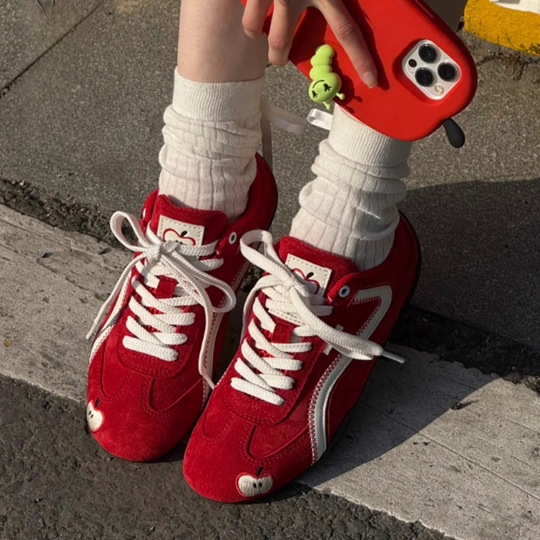 Damen Sportschuhe im Retro-Stil von EB