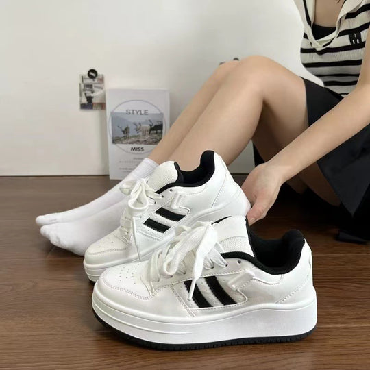Damen Sportliche Komfort-Sneaker mit Plateau-Sohle und atmungsaktivem Obermaterial EB