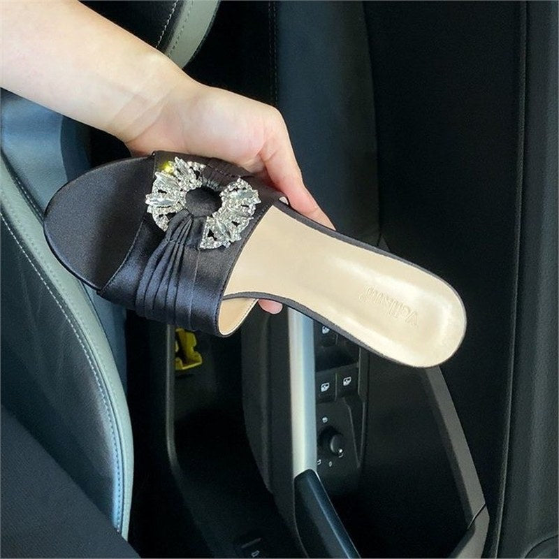 Damen Elegante Mules mit funkelndem Schmuckdetail EB