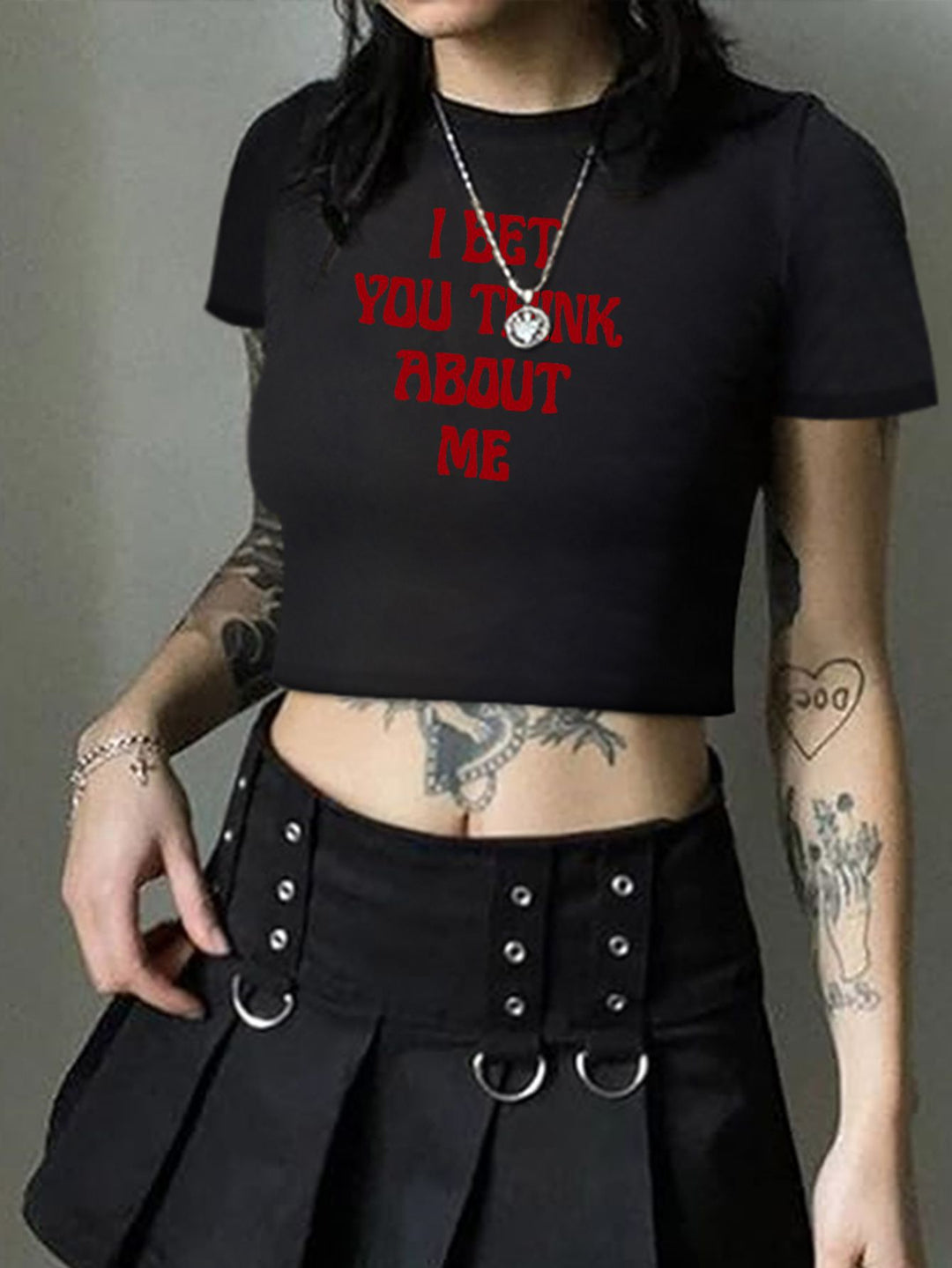 Damen Crop-T-Shirt mit kreativem Comic-Motiv EB