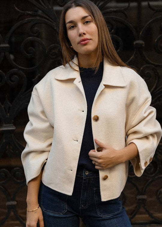 EB | Grace - Kurz geschnittene Wollmischjacke