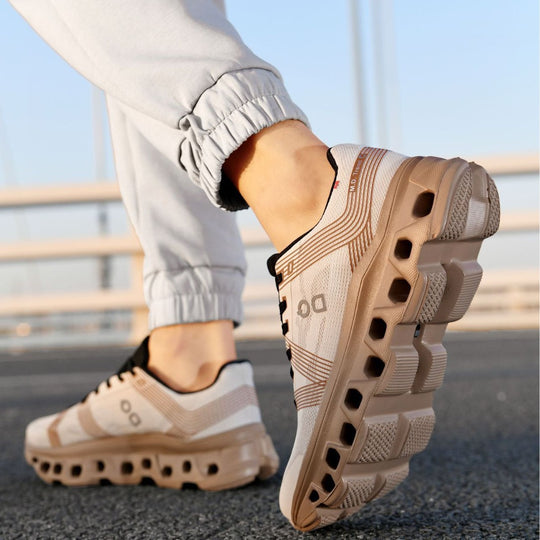 Unisex leichte Straßenlauf-Sneaker mit hochdynamischer Rebound-Zwischensohle und atmungsaktivem Strickoberteil EB