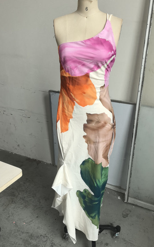 Damen asymmetrisches Maxikleid mit floralen Mustern und Rüschendetails EB