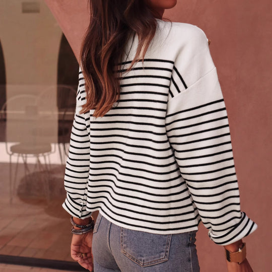 Damen modischer Sweater mit breiten Streifen und eleganten Knopfdetails EB