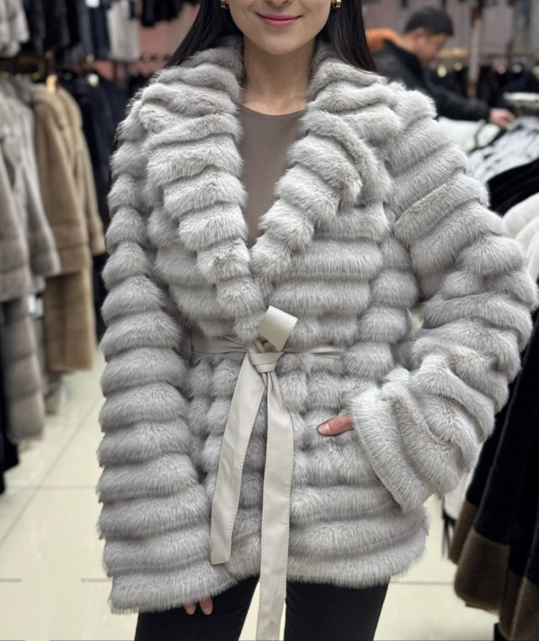 Damen Flauschiger Boucle-Cardigan mit Bindegürtel und weitem Schnitt EB