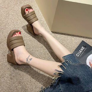 Damen Plateausandalen mit breiten Riemen EB