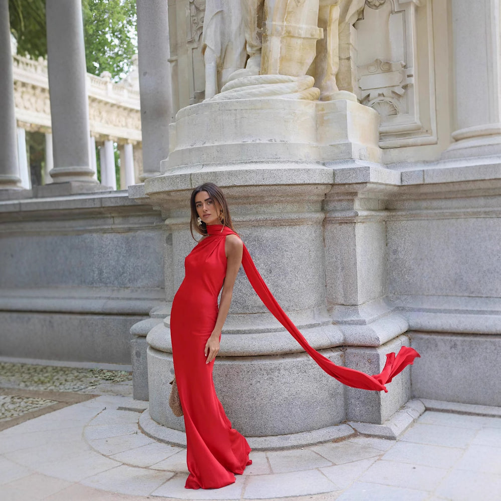 Damen Elegantes Maxikleid mit asymmetrischem Schnitt und schicker Raffung EB
