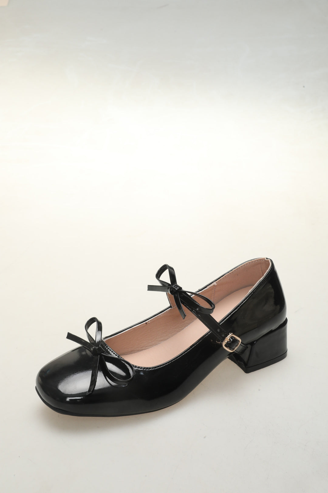 Damen Elegante Ballerinas mit dekorativen Schleifen und hochwertiger Lack-Optik EB