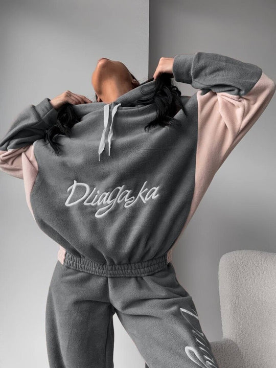 Damen kuscheliges Hoodie-Set mit kontrastärmel, elastischer High-Waist-Jogginghose und überschnittener Kapuze Eichborn Berlin
