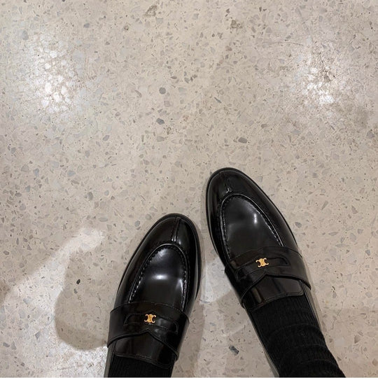 Damen elegante Mokassins mit goldenen Akzenten EB