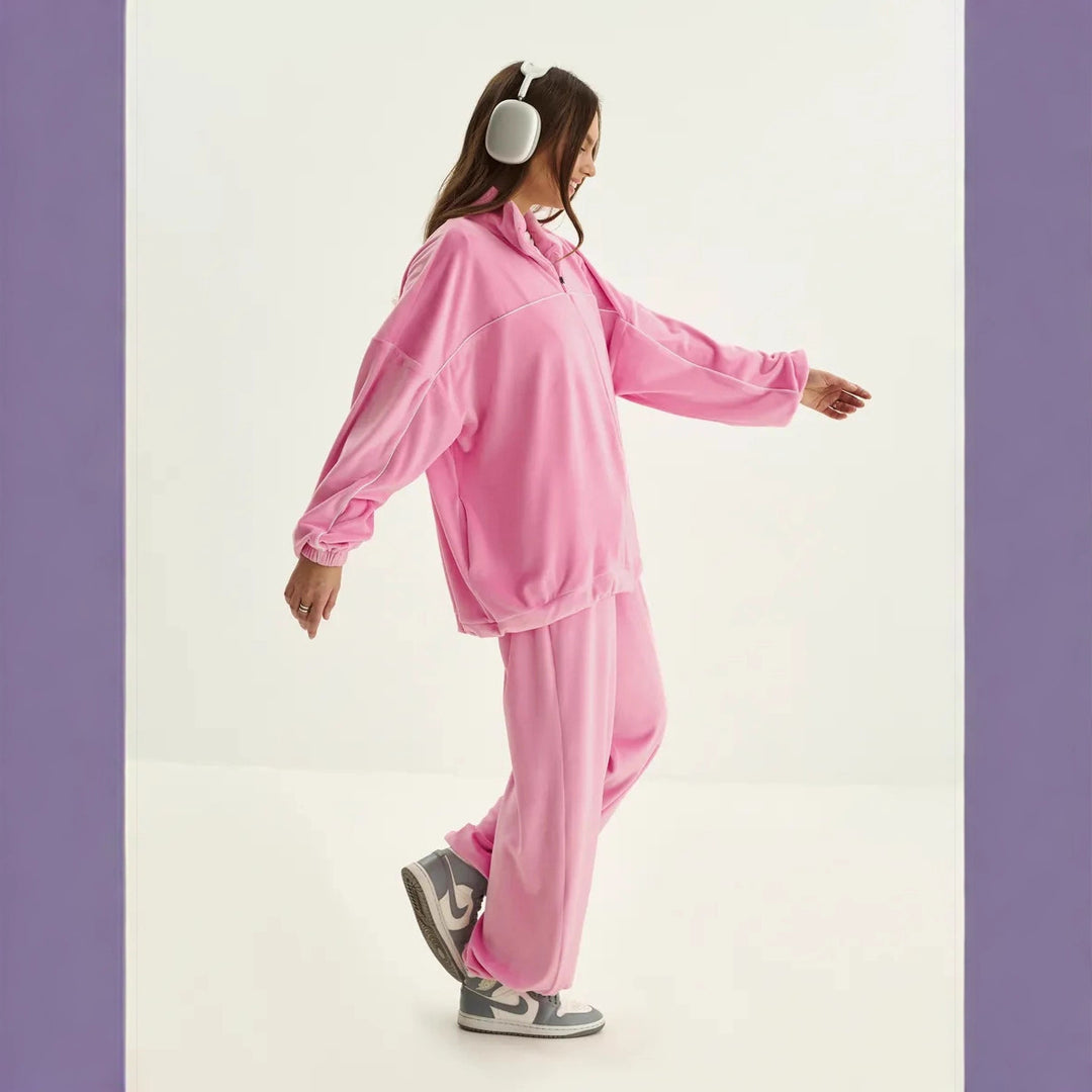 Damen Palazzo-Lounge-Set aus seidig-weichem Nicki mit hoher Kragenblende, Oversize-Passform und elastischer Bundhose Eichborn Berlin