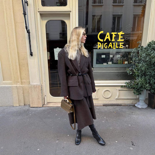 Damen Oversized Blazer mit Gürtel und eleganten Details EB