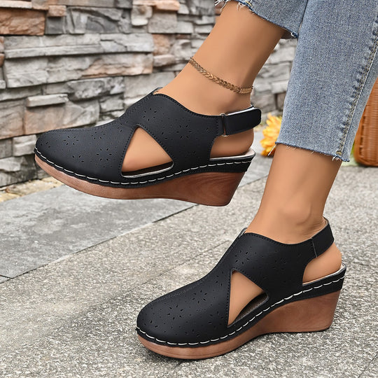 Damen Wedge-Sandaletten mit atmungsaktiven Cut-Outs und ergonomischem Fußbett EB