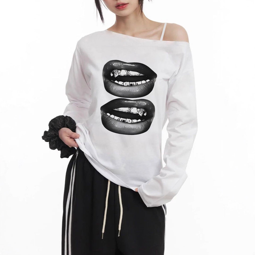 Damen nan asymmetrisches Off-Shoulder Langarmshirt mit doppeltem Lippenprint, relaxed Oversize-Schnitt und weichem Baumwollmix EB