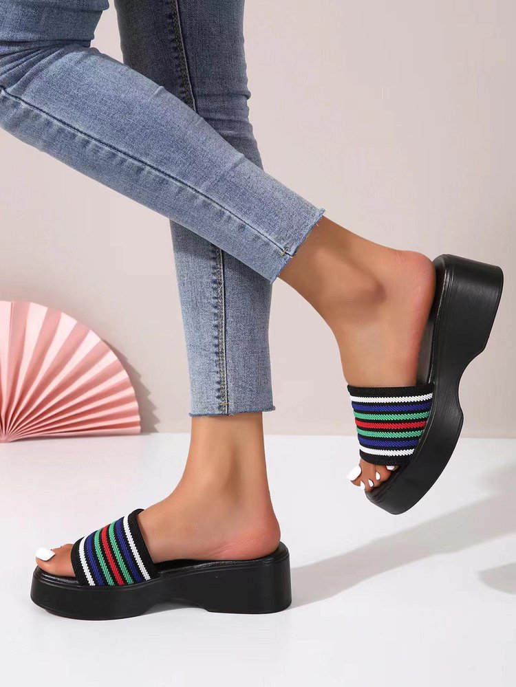 Damen Komfortable Wedge-Pantoletten mit breitem Riemendesign und anatomischem Fußbett EB
