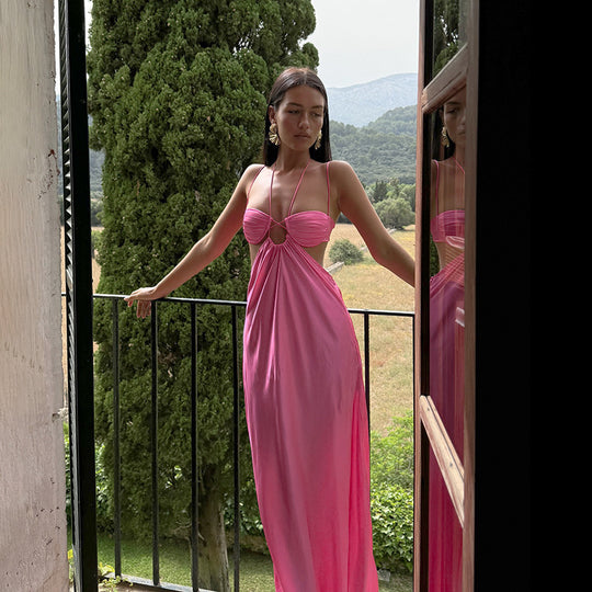 Damen Maxikleid mit verführerischem Halterneck und raffiniertem Cut-Out EB
