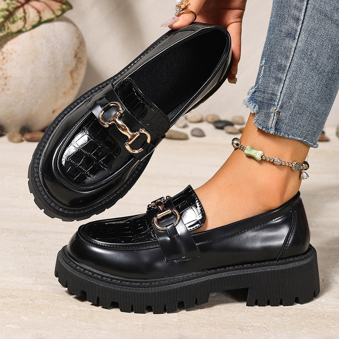 Damen Mokassins mit glänzender Lackoberfläche und robustem Profil EB
