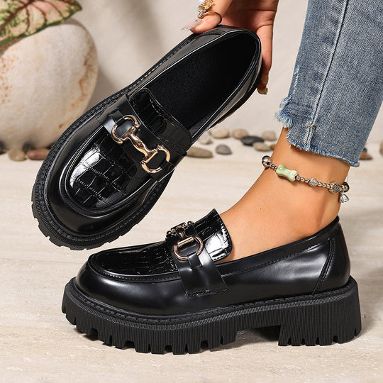 Damen Mokassins mit glänzender Lackoberfläche und robustem Profil EB