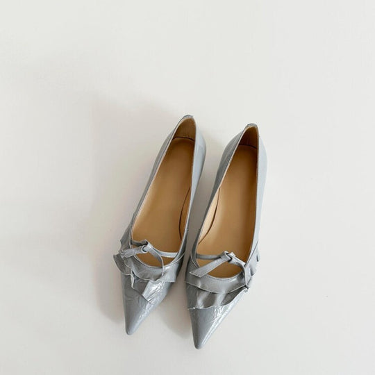 Damen Pumps mit verspieltem Rüschen-Design und schmaler Zehenpartie EB