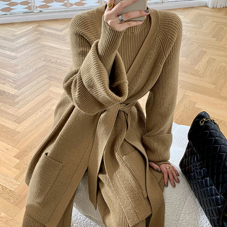 Damen Strickmantel mit Gürtel und praktischen Taschen EB