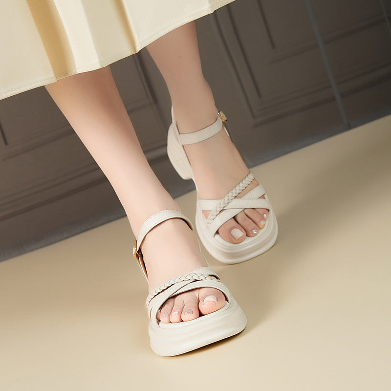 Damen Sandalen mit geflochtenem Riemen und stabiler Sohle EB