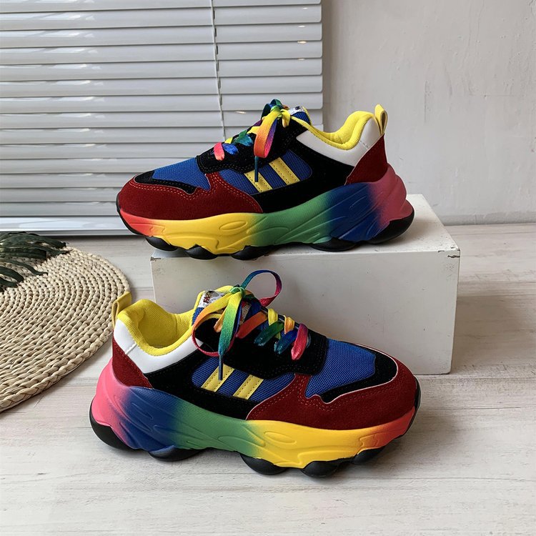 Damen Sportliche Sneakers mit buntem Design und verspielten Schnürsenkeln EB