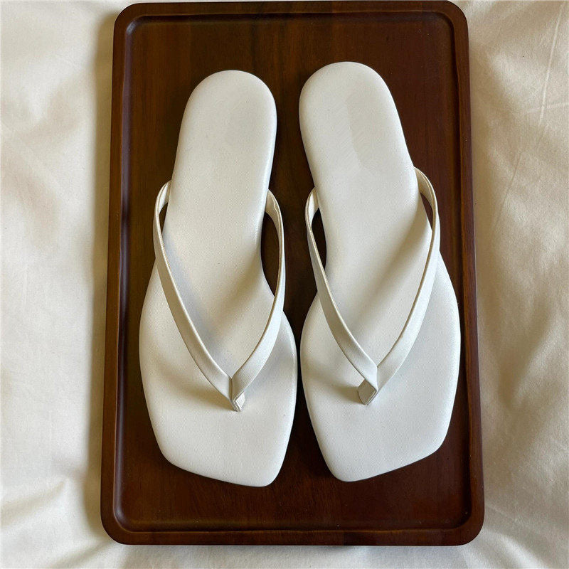 Damen Zehentrenner-Sandalen mit geschwungenem Fußbett und eleganter Riemenkonstruktion EB