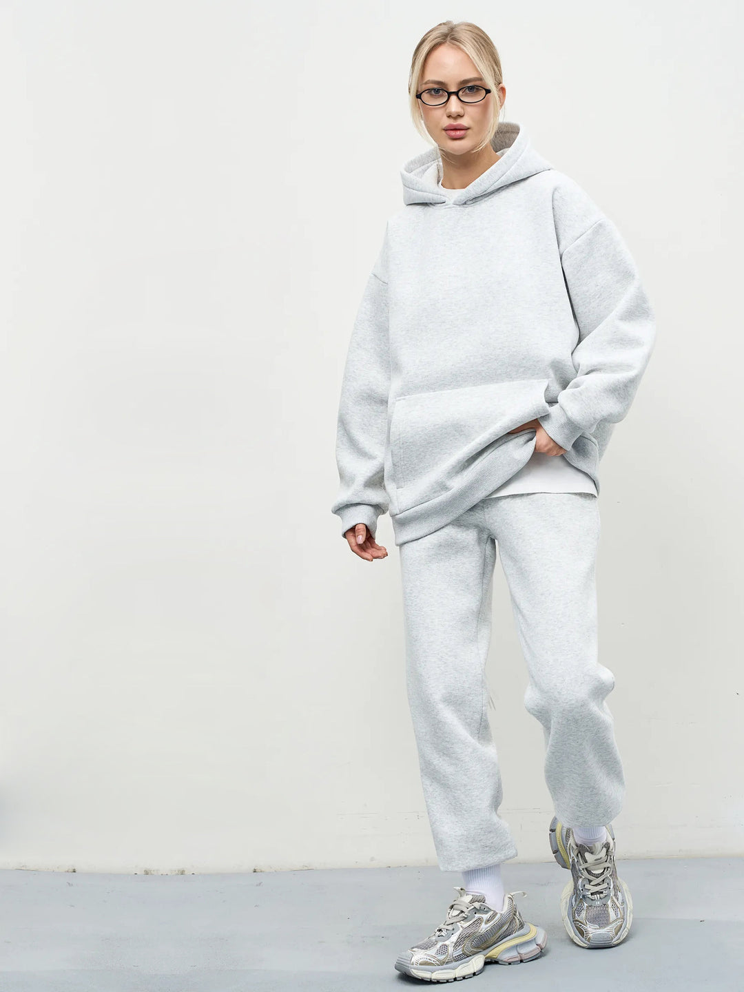 Damen großzügiger Kapuzenpullover Oversize mit Kängurutasche und weichem French-Terry EB
