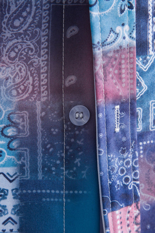 Herren Kurzarmhemd im kreativen Bandana-Design mit stilvollem Stehkragen EB