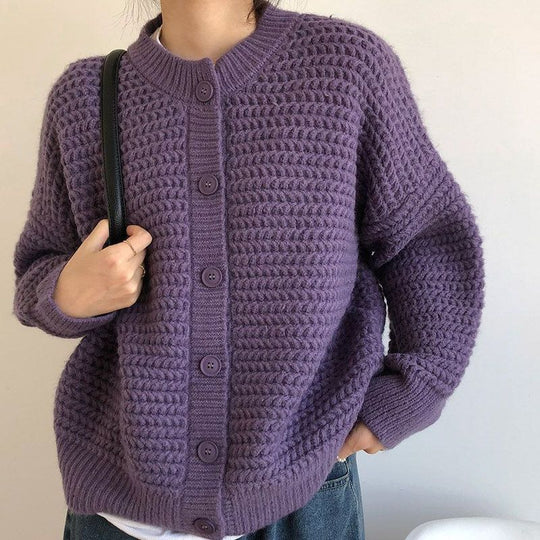 Damen Grobstrickjacke mit Knopfdetails und oversized Schnitt EB