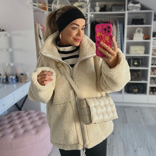 Damen Fleecejacke mit hohem Kragen und praktischen Taschen EB