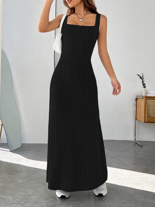 Damen Maxikleid mit figurbetonendem Schnitt und raffinierten Rippstrukturen EB
