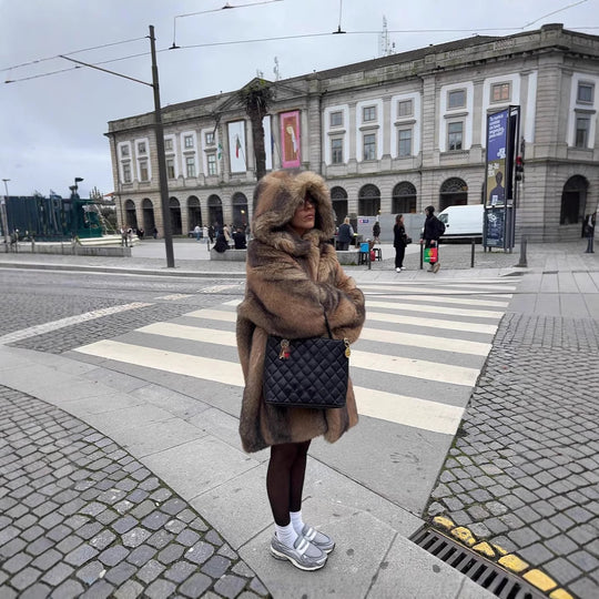 Damen Kuschelige Freizeitjacke mit reflektierenden Details und praktischer Kapuze EB