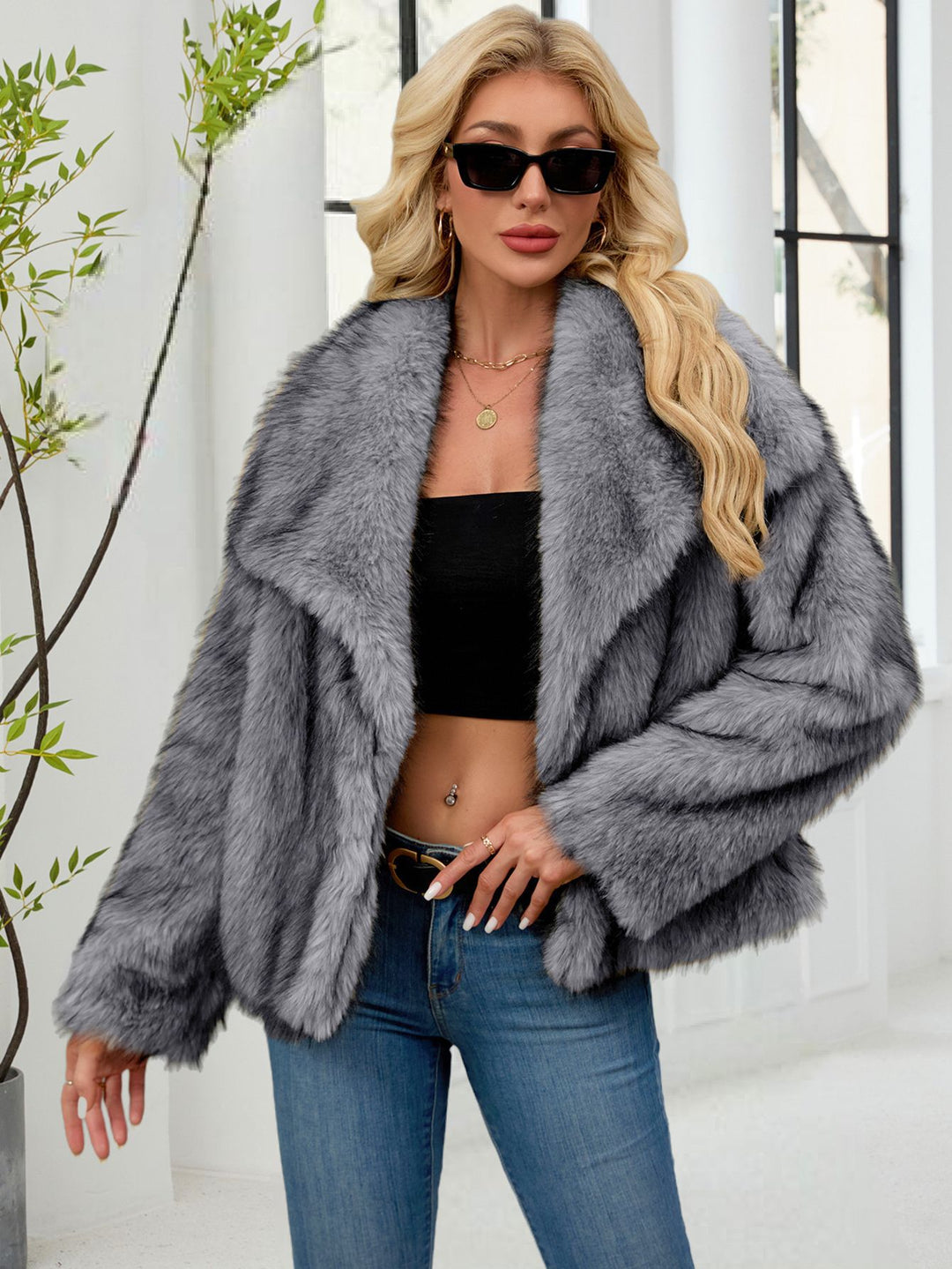 Damen Voluminöser Kunstpelzmantel mit breitem Revers EB